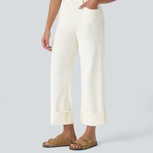 HALARA Cream Cropped Ankle Pants